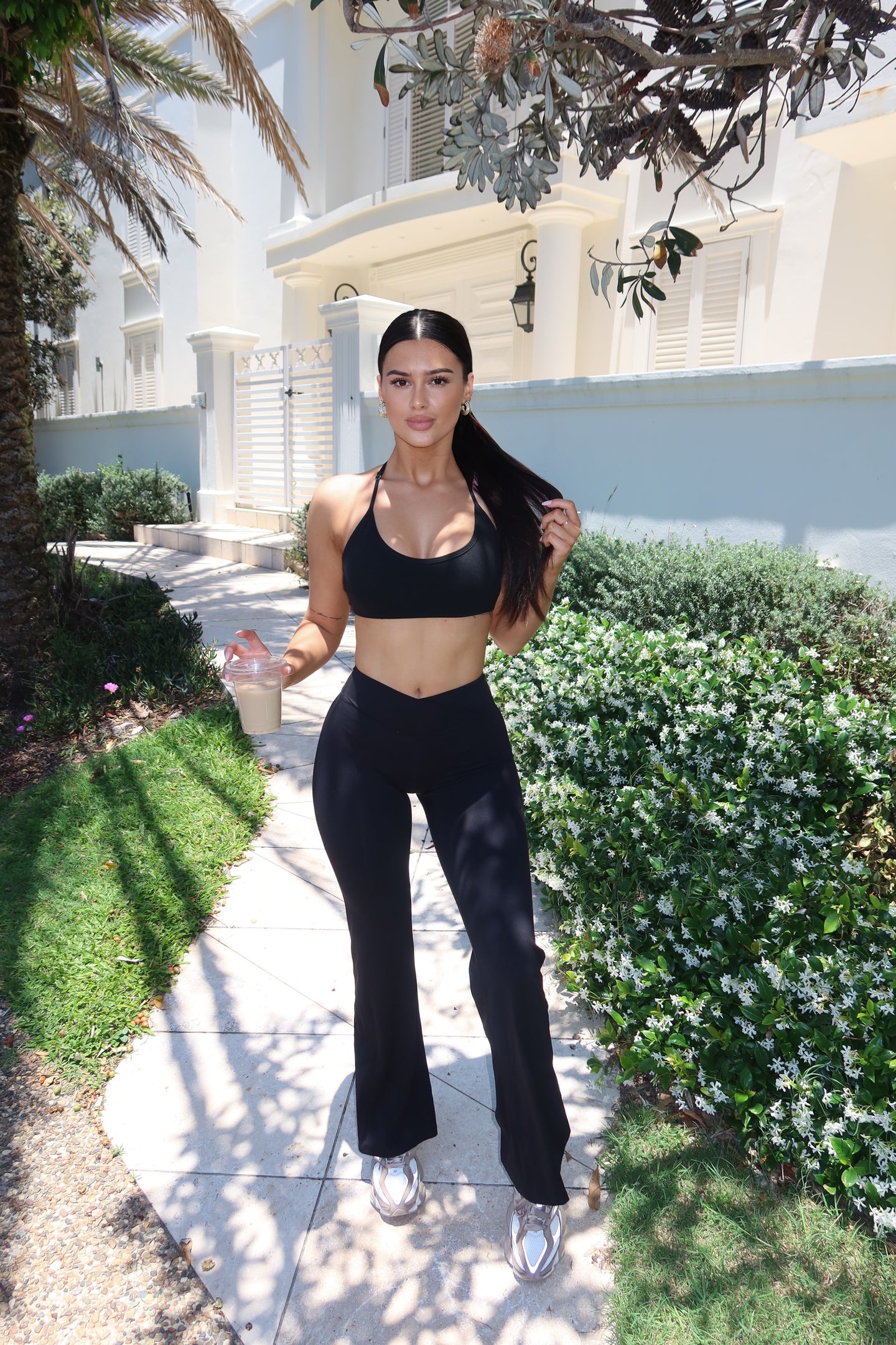 V Front Invisible Scrunch Base Flares