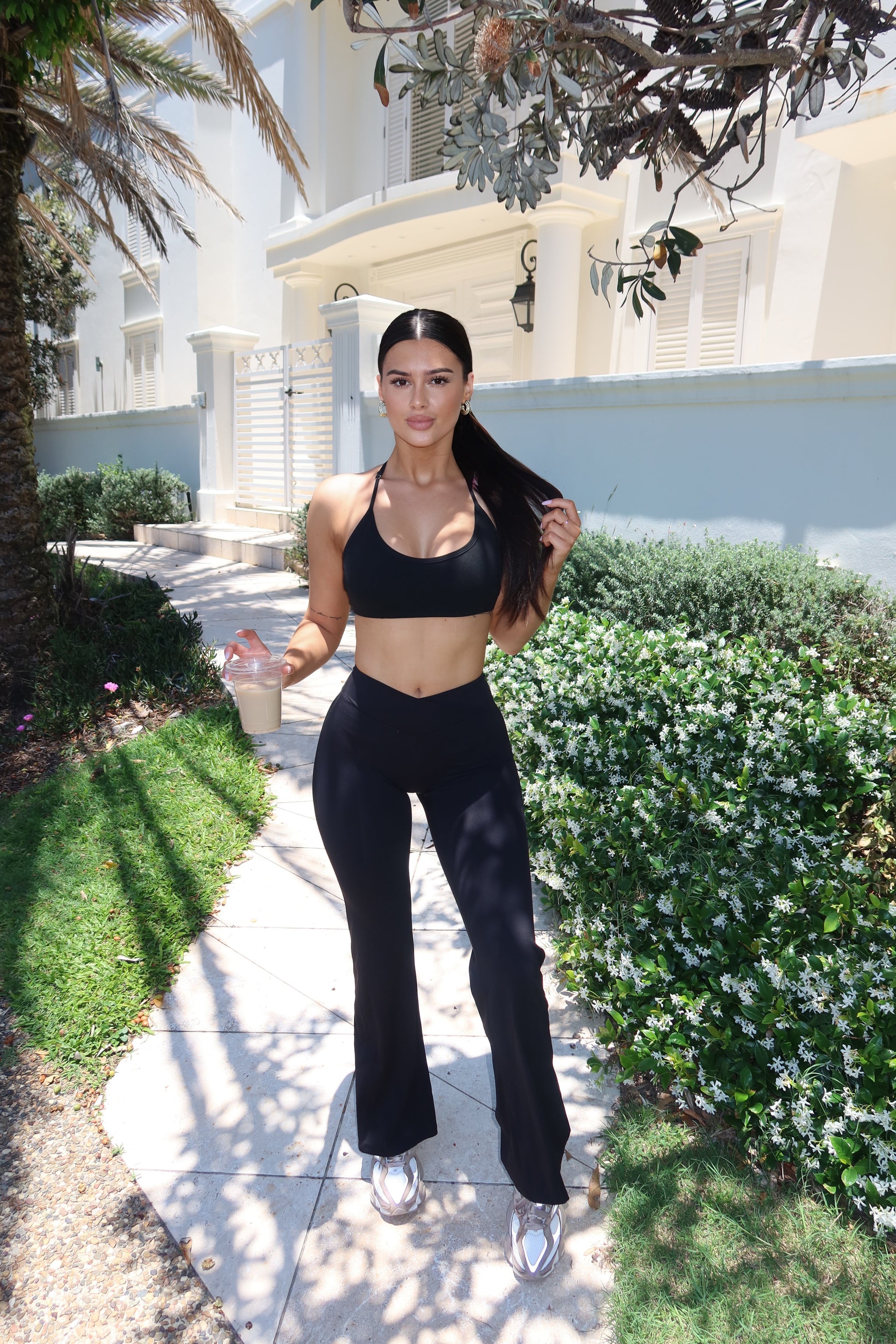 V Front Invisible Scrunch Base Flares